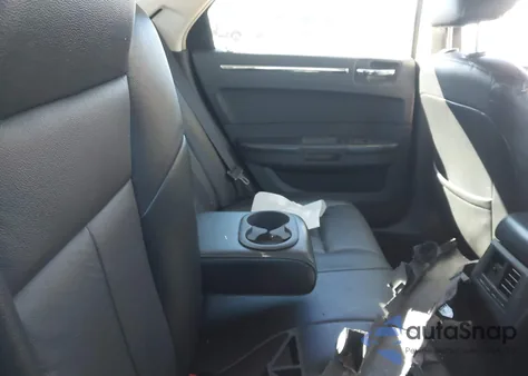 2009 Chrysler 300 Touring/Signature Series/Executive Series z USA, uszkodzony, nr VIN 2C3KA53V79H618004